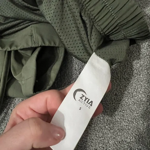 Zyia Olive Summer Shorts - Picture 5 of 5